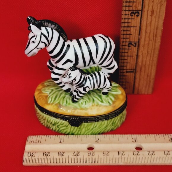 Zebra Drawing Framed Wall Hanging Decor & Zebra Trinket Box - Picture 7 of 11